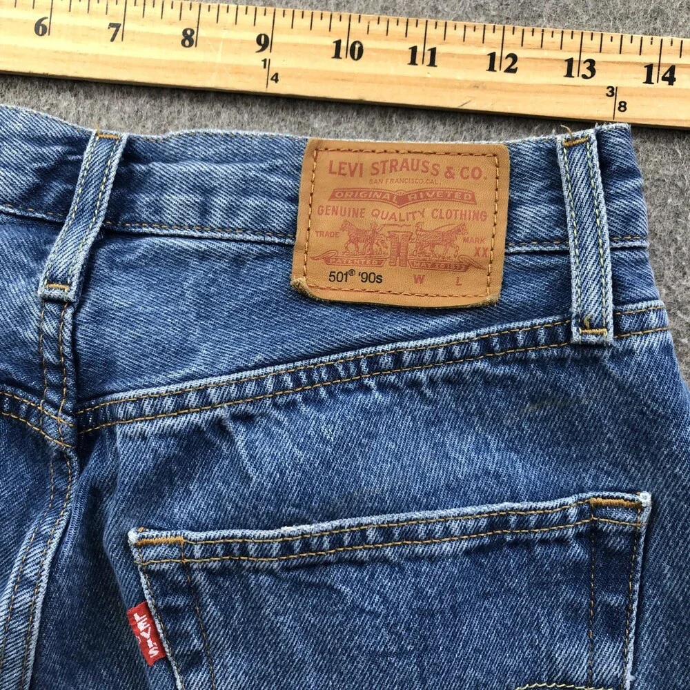 Levis 501 90s Jeans Womens 28 Blue Medium Wash High Rise Relaxed Straight - Picture 10 of 12